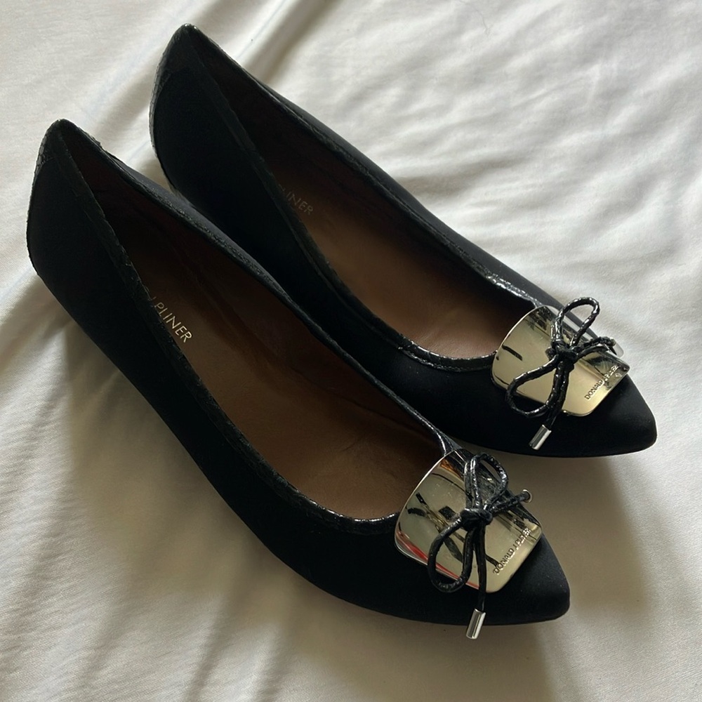 Donald Pliner Cloth/Leather shoe with silver Buckle
